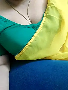 Snapshot of Call_Honey chatting on June 5, 2:23 pm Call Honey online show from June 5, 2:23 pm