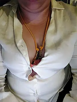 Call Honey online show from June 25, 6:13 pm