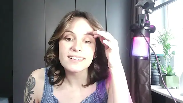 shy Miracle online show from May 4, 1:58 pm