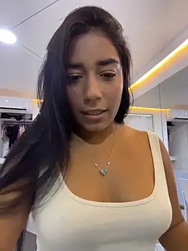 SaryJonex online show from May 3, 1:15 pm
