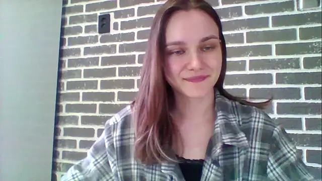 DolcezzaCream online show from April 28, 11:25 am