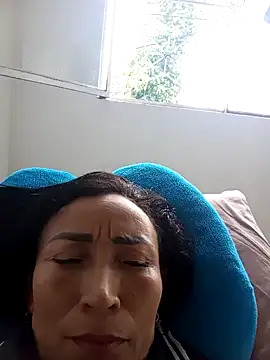 Lara vela online show from May 21, 1:41 pm