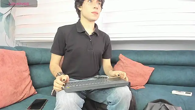 DemonFoxx online show from April 27, 1:42 pm