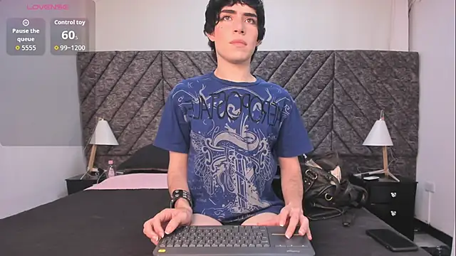 DemonFoxx online show from July 15, 12:45 pm