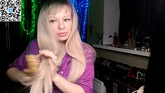 Snapshot of Fluffy_Duffy962 chatting on May 8, 8:23 pm Fluffy Duffy962 online show from May 8, 8:23 pm