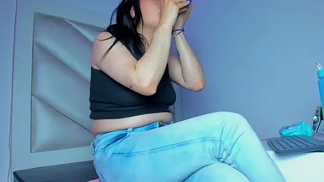 Valentina js online show from July 4, 8:13 pm