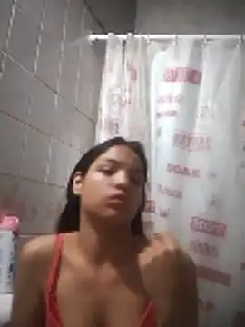 VickyDulce online show from April 24, 8:05 am