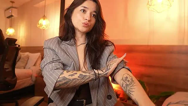 Snapshot of Charlotte_Rossee chatting on June 9, 1:34 pm Charlotte Rossee online show from June 9, 1:34 pm