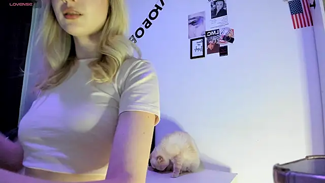 BlairMarfl online show from April 24, 3:36 pm