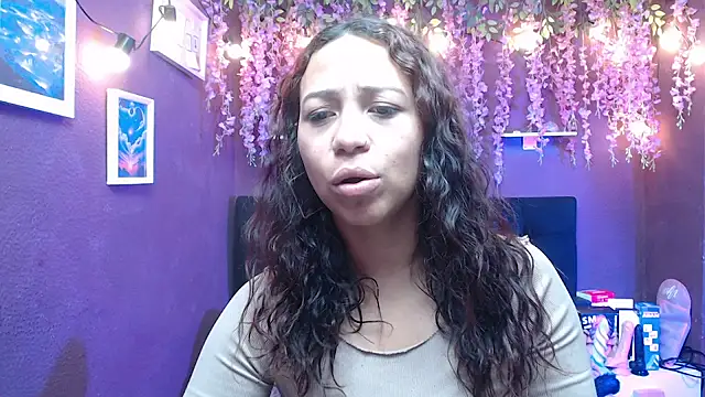 monik299 online show from May 19, 1:07 pm