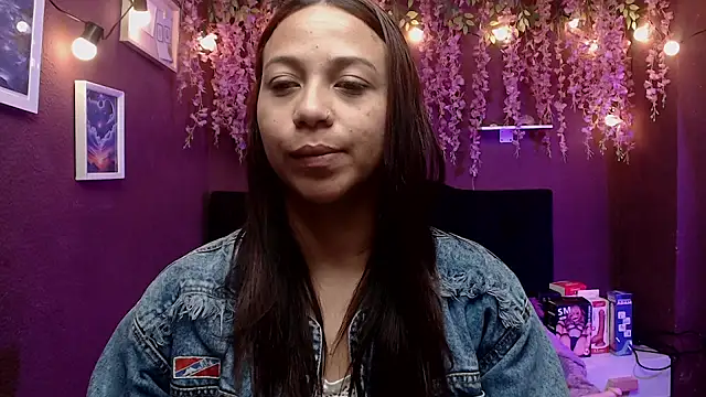 monik299 online show from May 7, 1:14 pm
