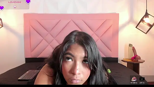 isa cute 1 online show from June 13, 7:34 pm