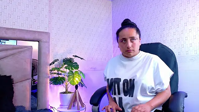 Sammy N Ithan online show from May 20, 2:14 pm