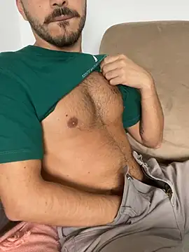 Snapshot of xxxranier chatting on June 29, 5:23 pm xxxranier online show from June 29, 5:23 pm
