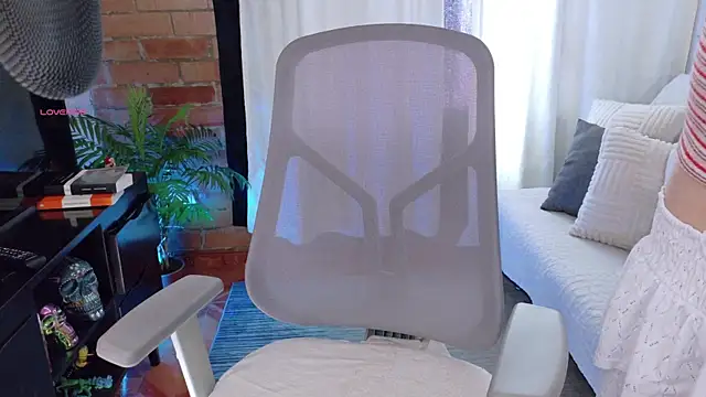 MissBronte online show from July 18, 4:37 pm