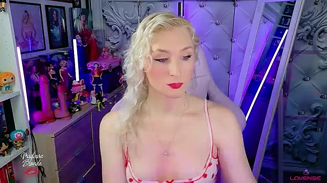Madame Blonde online show from July 11, 5:19 am