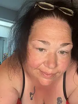 chelledark online show from June 8, 4:18 pm