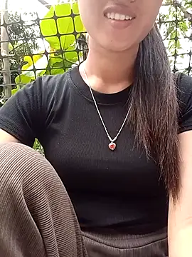 Rosie LoveUU online show from April 23, 11:39 pm