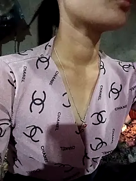 Rosie LoveUU online show from April 25, 1:25 pm