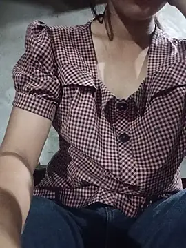 Snapshot of Rosie_LoveUU chatting on May 21, 11:13 pm Rosie LoveUU online show from May 21, 11:13 pm