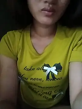 Snapshot of Rosie_LoveUU chatting on June 10, 11:39 pm Rosie LoveUU online show from June 10, 11:39 pm
