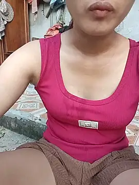 Snapshot of Rosie_LoveUU chatting on May 16, 10:58 am Rosie LoveUU online show from May 16, 10:58 am