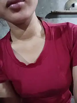 Snapshot of Rosie_LoveUU chatting on May 9, 10:35 pm Rosie LoveUU online show from May 9, 10:35 pm