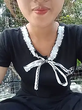 Snapshot of Rosie_LoveUU chatting on May 14, 11:07 am Rosie LoveUU online show from May 14, 11:07 am