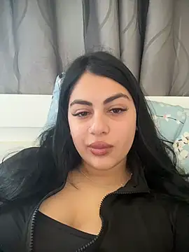 LilyLovell online show from April 26, 11:40 am