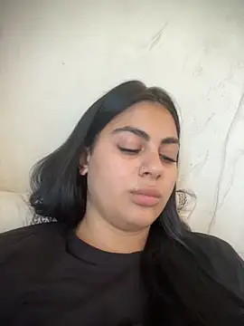 LilyLovell online show from June 4, 12:10 pm