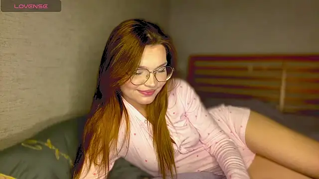 Snapshot of TessaLust_ chatting on May 3, 6:22 pm TessaLust online show from May 3, 6:22 pm
