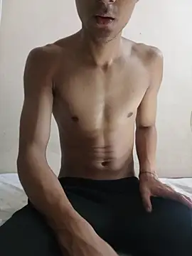Snapshot of skinny_raj chatting on May 26, 6:39 pm skinny raj online show from May 26, 6:39 pm