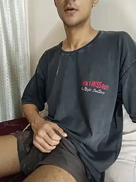 Snapshot of skinny_raj chatting on June 12, 8:06 pm skinny raj online show from June 12, 8:06 pm