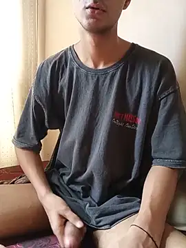 Snapshot of skinny_raj chatting on June 19, 9:04 am skinny raj online show from June 19, 9:04 am
