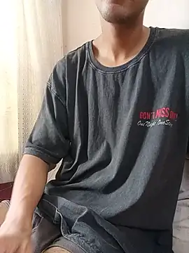Snapshot of skinny_raj chatting on June 1, 7:30 am skinny raj online show from June 1, 7:30 am