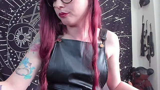 Snapshot of Rebekah_vonKat chatting on April 28, 1:37 pm Rebekah vonKat online show from April 28, 1:37 pm