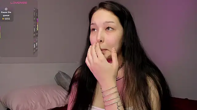 missinfull online show from May 17, 1:33 pm