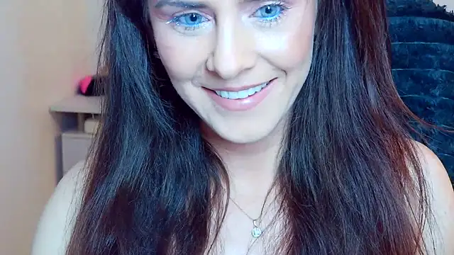 khalessi13 online show from April 27, 9:13 pm