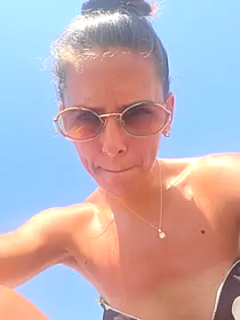 khalessi13 online show from July 10, 11:21 am