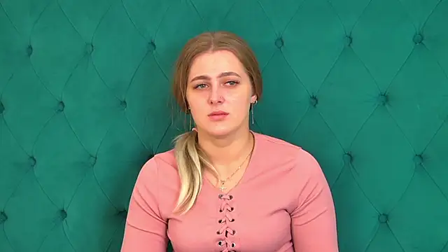 EllaBells online show from May 27, 5:04 am