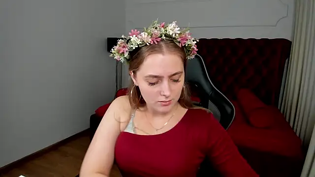 EllaBells online show from July 25, 5:04 am