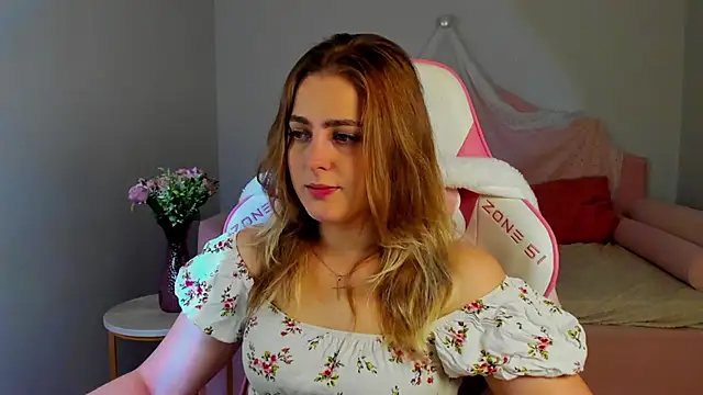 EllaBells online show from June 4, 5:01 am