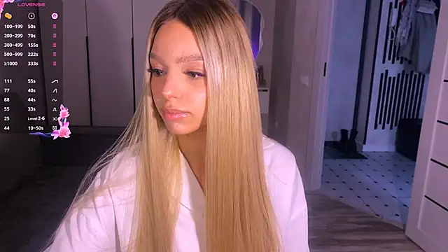 Snapshot of Mooniesiesita chatting on May 1, 5:40 pm Mooniesiesita online show from May 1, 5:40 pm