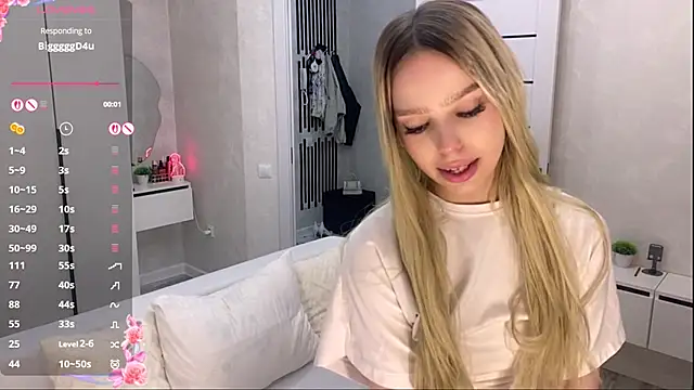 Snapshot of Mooniesiesita chatting on June 7, 2:00 pm Mooniesiesita online show from June 7, 2:00 pm
