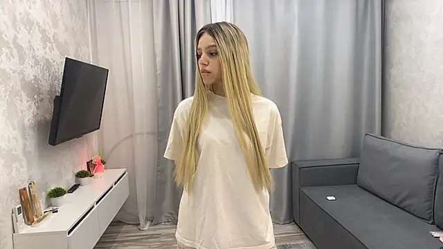 Mooniesiesita online show from April 24, 11:07 pm