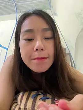 Alluring woman online show from May 10, 1:53 am