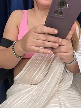 Naughty-Shreenn online show from April 28, 8:02 pm