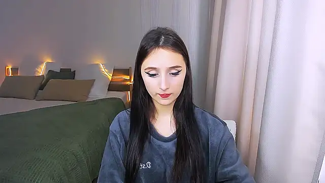 JulietteMonli online show from June 2, 11:32 am