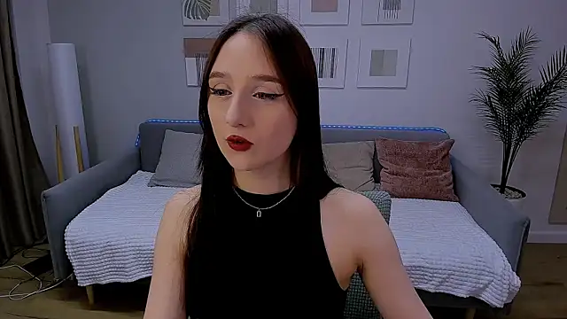 JulietteMonli online show from May 3, 7:28 pm