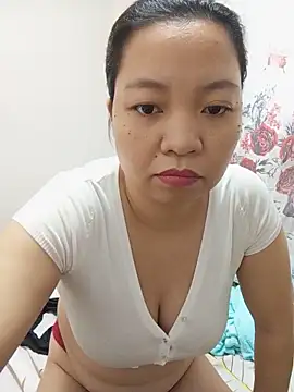 jhenbigmelon online show from May 17, 5:07 am